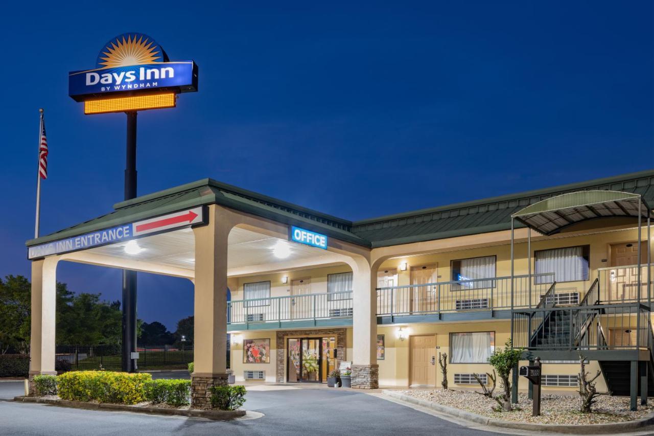 Days Inn By Wyndham Macon I-475 Bagian luar foto