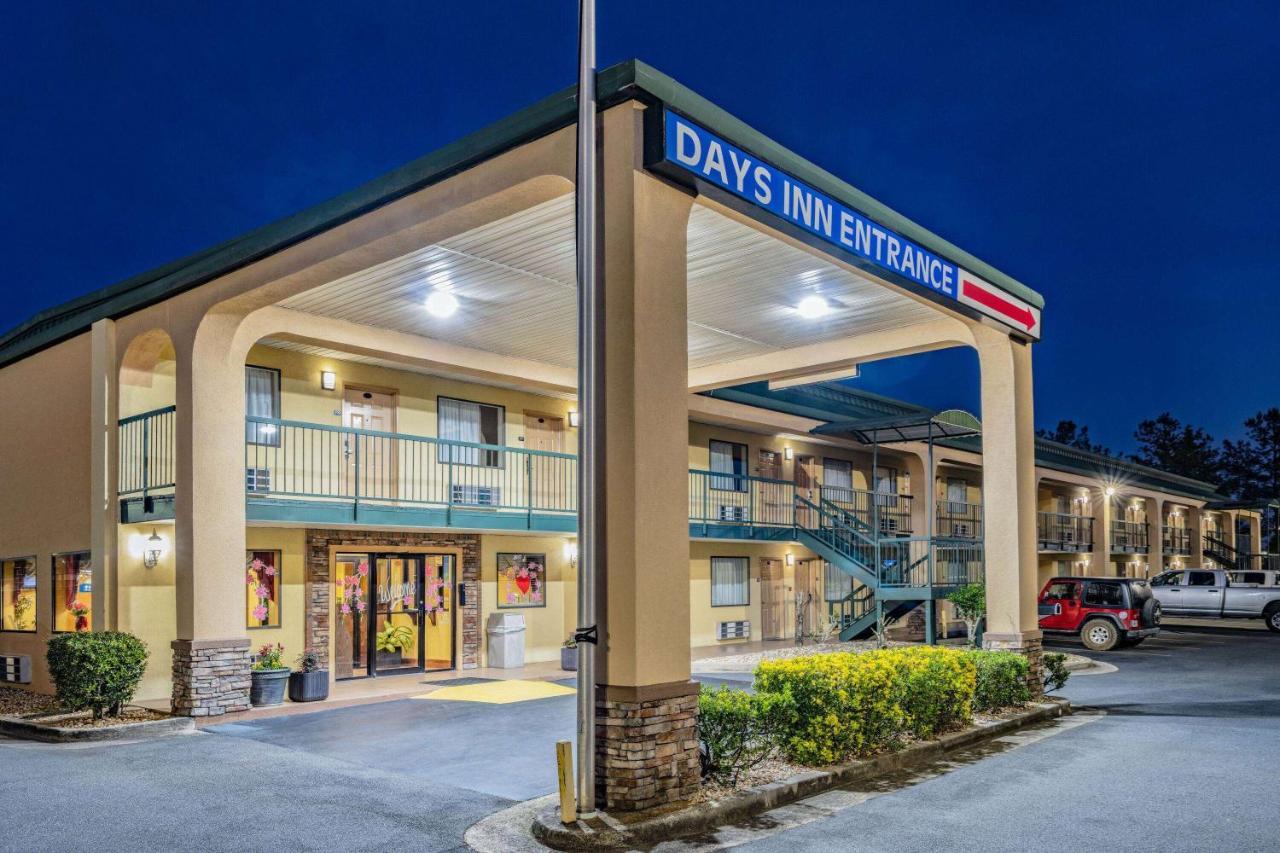 Days Inn By Wyndham Macon I-475 Bagian luar foto